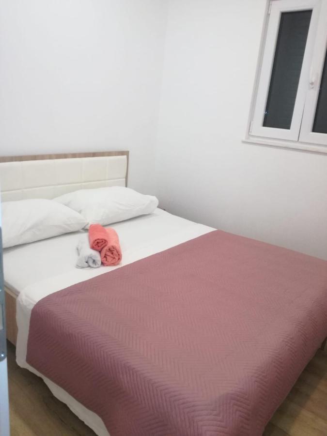 Apartmani Ivica Martić Duće Esterno foto