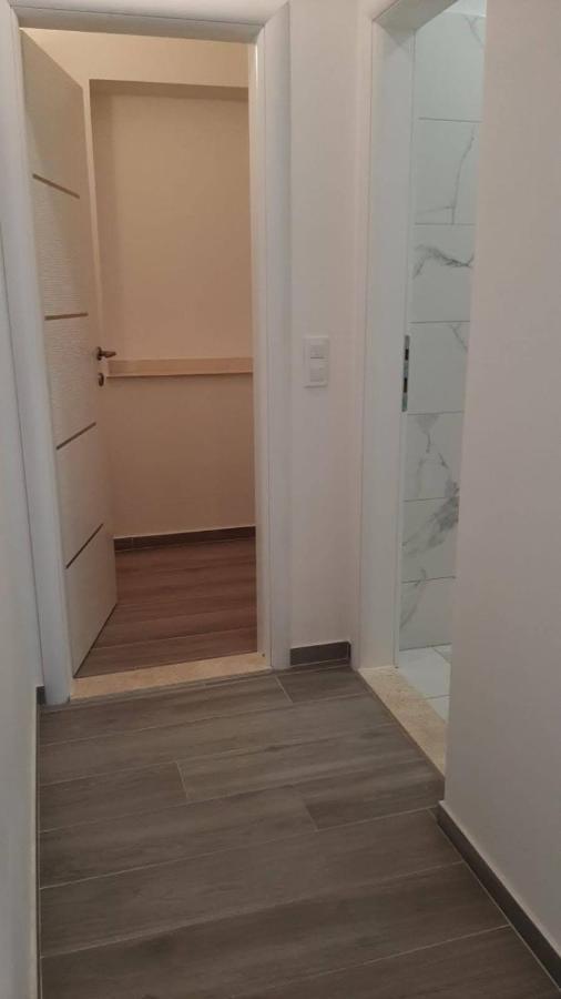 Apartmani Ivica Martić Duće Esterno foto