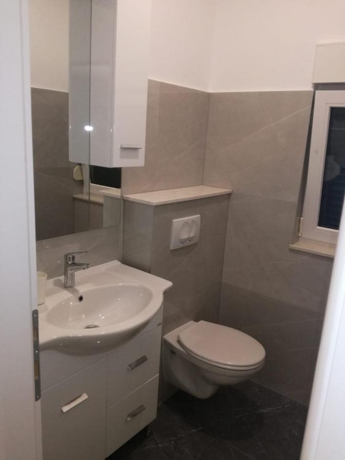 Apartmani Ivica Martić Duće Esterno foto