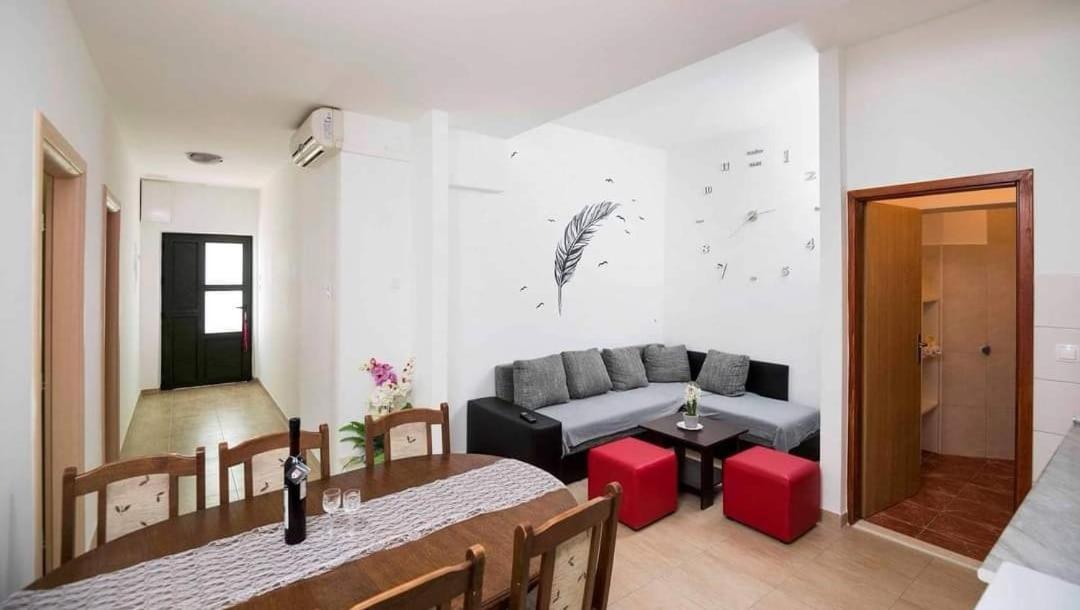 Apartmani Ivica Martić Duće Esterno foto